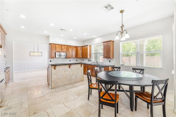 Dining room, Interior, Kitchen, Pendant Lights, Recessed Lighting, Stainless Steel Appliances