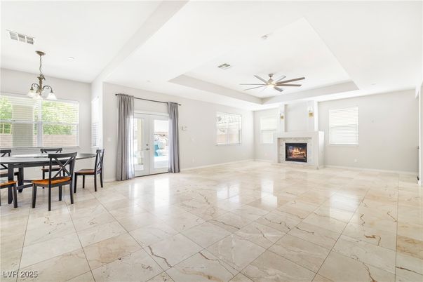 Chandelier, Dining room, Fireplace, Interior, Pendant Lights