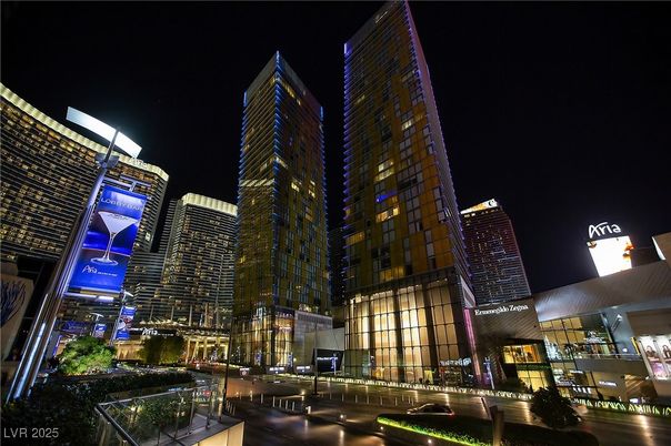 Exterior, Facade, Highrise