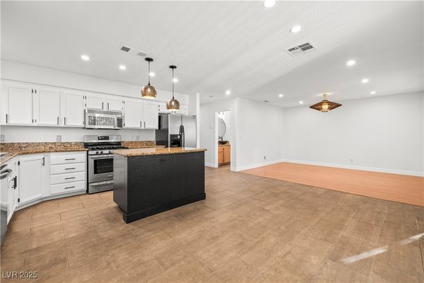 Interior, Kitchen, Pendant Lights, Recessed Lighting, Stainless Steel Appliances