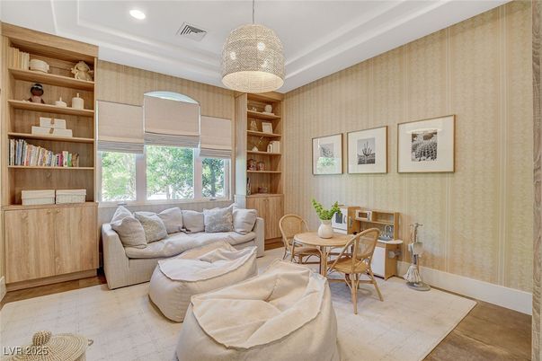 Dining room, Interior, Living room, Pendant Lights, Recessed Lighting