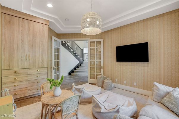 Interior, Living room, Pendant Lights, Recessed Lighting