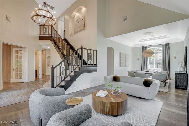 Chandelier, Dining room, Interior, Living room, Pendant Lights