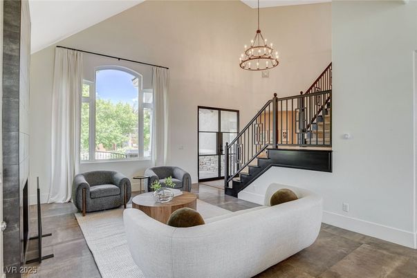 Chandelier, Interior, Living room, Pendant Lights