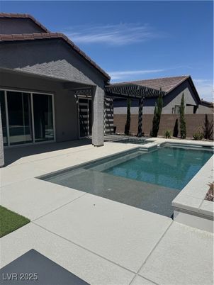 Exterior, Pool