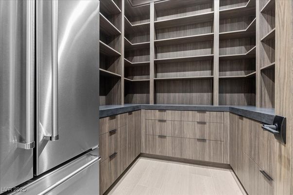 Interior, Walk-in Closets, Wood Texture Flooring