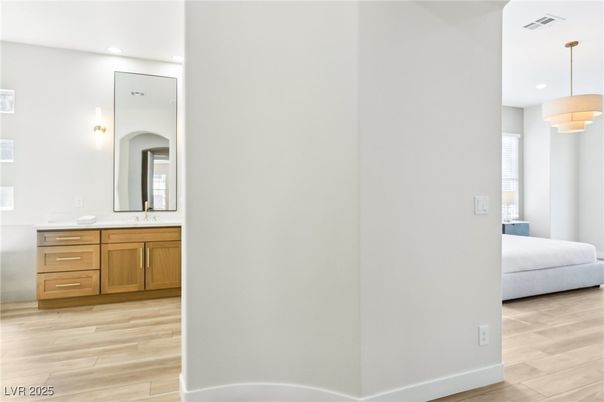 Interior, Pendant Lights, Recessed Lighting, Wood Texture Flooring