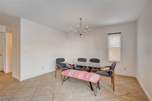 Chandelier, Dining room, Interior