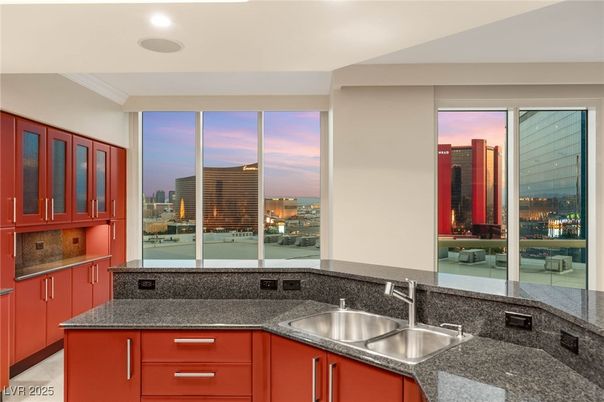 Interior, Kitchen, Recessed Lighting, Water