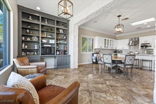 Dining room, Interior, Kitchen, Living room, Pendant Lights, Recessed Lighting, Stainless Steel Appliances