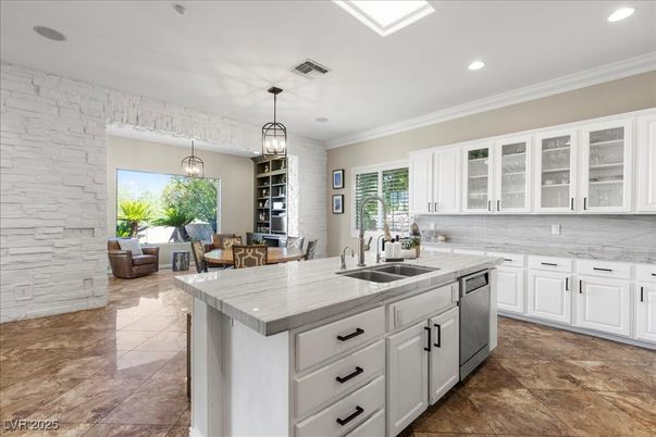 Dining room, Interior, Kitchen, Pendant Lights, Recessed Lighting, Stone Walls