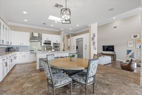 Dining room, Interior, Kitchen, Living room, Pendant Lights, Recessed Lighting, Stainless Steel Appliances