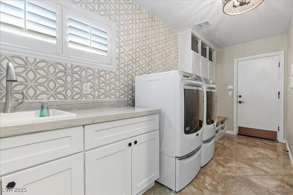 Interior, Washer