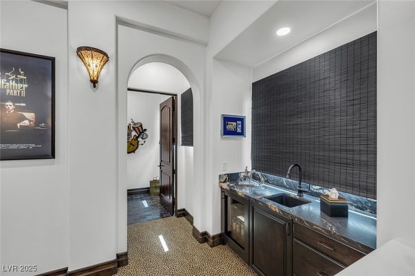 Bathroom, Interior, Recessed Lighting, Wood Texture Flooring
