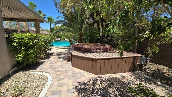 Exterior, Hot Tub, Pool