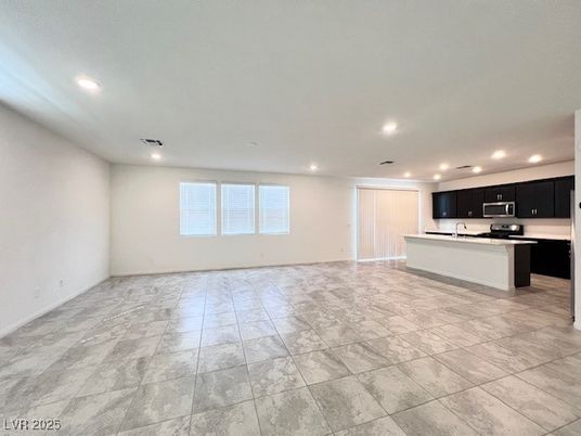 Empty room, Interior, Kitchen, Recessed Lighting
