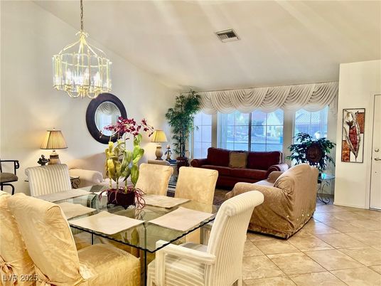 Chandelier, Dining room, Interior, Living room, Pendant Lights