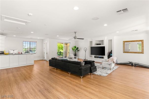 Interior, Living room, Recessed Lighting, Wood Texture Flooring