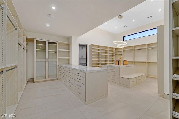 Interior, Pendant Lights, Recessed Lighting, Walk-in Closets