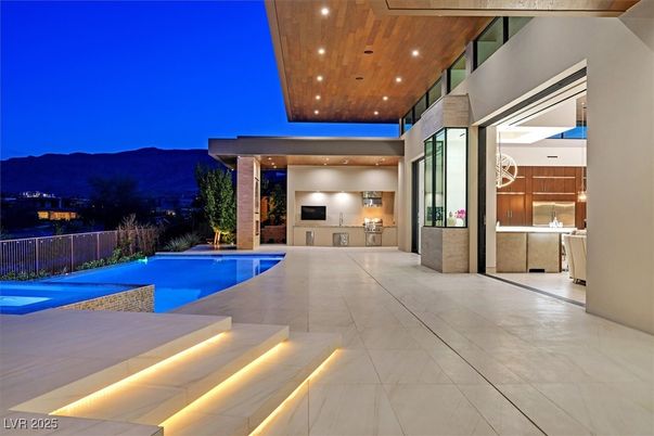 Exterior, Pool, Recessed Lighting