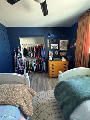 Interior, Walk-in Closets, Wood Texture Flooring
