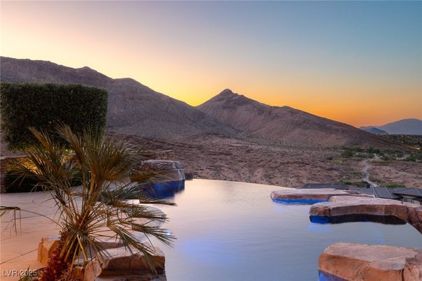 Exterior, Pool, Other
