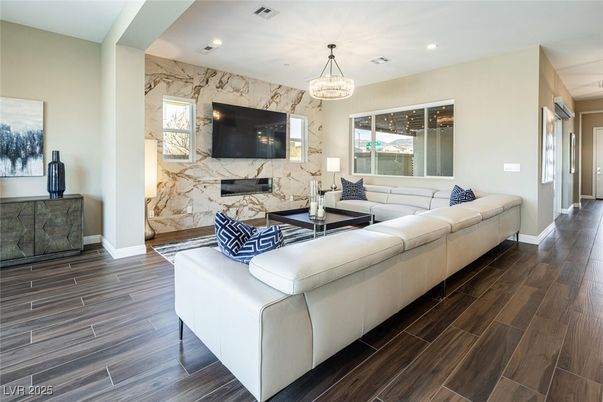 Chandelier, Interior, Living room, Marble Walls, Recessed Lighting, Wood Texture Flooring