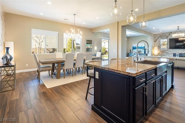 Dining room, Interior, Kitchen, Pendant Lights, Recessed Lighting, Wood Texture Flooring