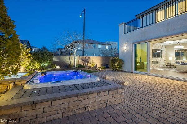 Exterior, Hot Tub