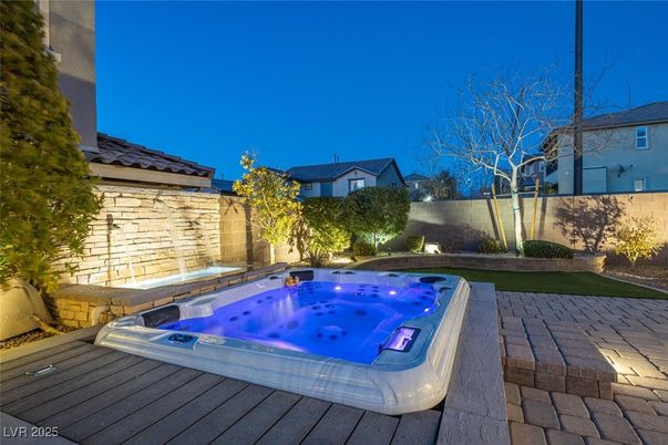 Exterior, Hot Tub