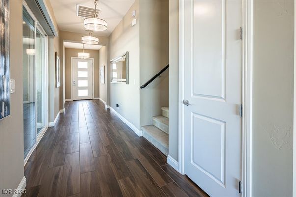 Interior, Pendant Lights, Wood Texture Flooring