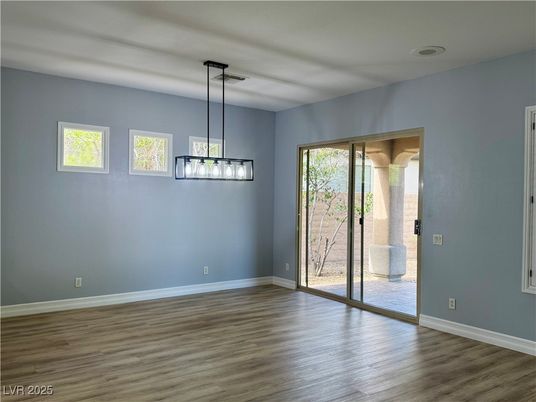Empty room, Interior, Pendant Lights, Wood Texture Flooring