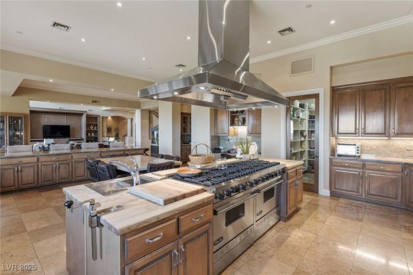 Dining room, Interior, Kitchen, Living room, Recessed Lighting, Stainless Steel Appliances
