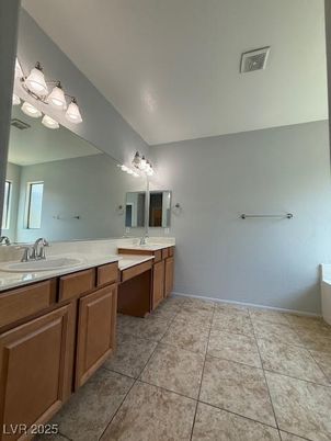 Bathroom, Dual Sink Vanities, Interior
