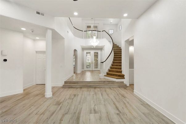 Interior, Recessed Lighting, Wood Texture Flooring