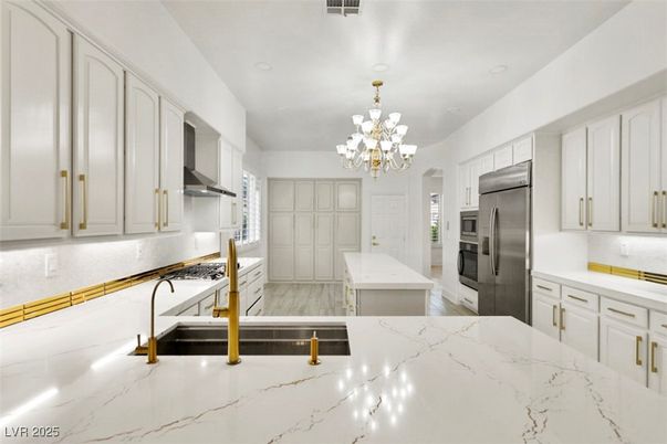 Chandelier, Interior, Kitchen, Recessed Lighting, Wood Texture Flooring