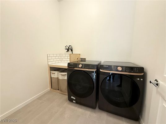 Interior, Washer