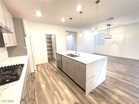 Interior, Kitchen, Pendant Lights, Recessed Lighting, Wood Texture Flooring