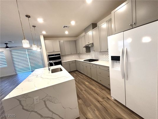 Interior, Kitchen, Pendant Lights, Recessed Lighting, Wood Texture Flooring
