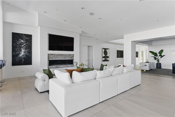 Fireplace, Interior, Living room, Recessed Lighting