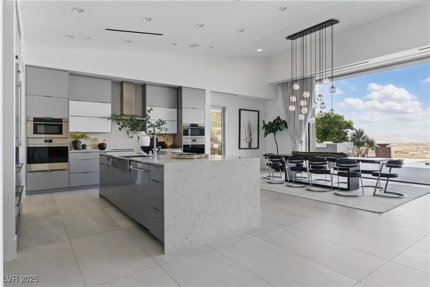 Dining room, Interior, Kitchen, Pendant Lights, Recessed Lighting, Stainless Steel Appliances