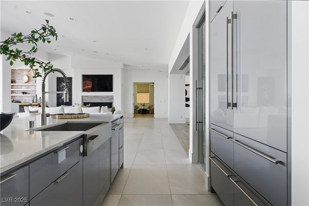 Fireplace, Interior, Kitchen, Pendant Lights, Recessed Lighting