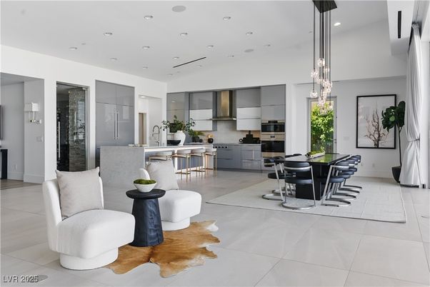 Dining room, Interior, Kitchen, Pendant Lights, Recessed Lighting, Stainless Steel Appliances