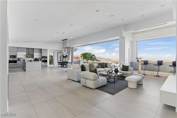 Dining room, Interior, Kitchen, Living room, Pendant Lights, Recessed Lighting, Stainless Steel Appliances