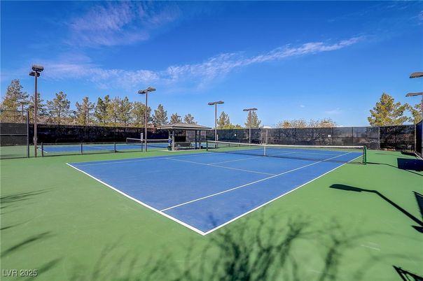 Exterior, Tennis Courts