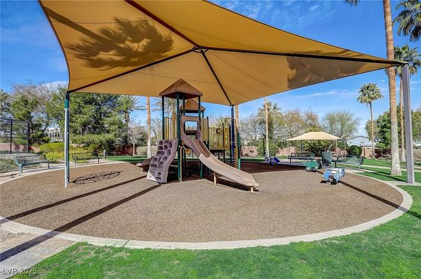 Backyard, Exterior, Playground