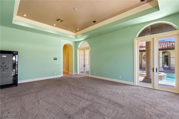 Empty room, Interior, Recessed Lighting