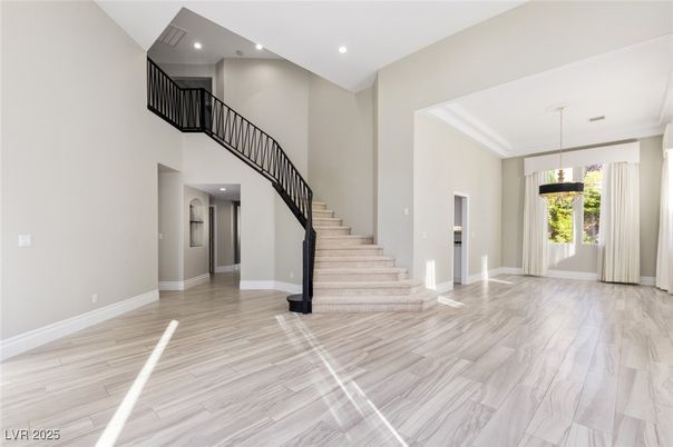 Interior, Pendant Lights, Recessed Lighting, Wood Texture Flooring