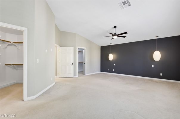Empty room, Interior, Pendant Lights