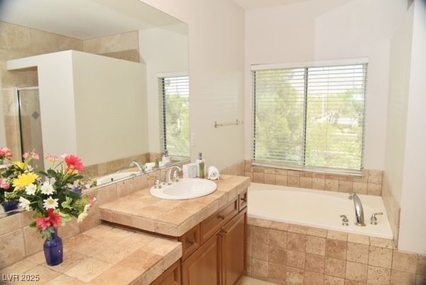 Bathroom, Interior, Tile Countertops